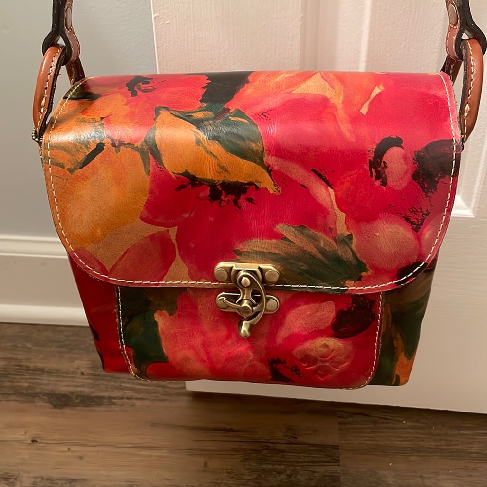 EUC Floral Patricia Nash Handbag